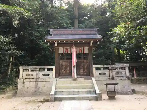 八所神社の本殿