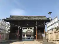 岡山神社の山門・神門