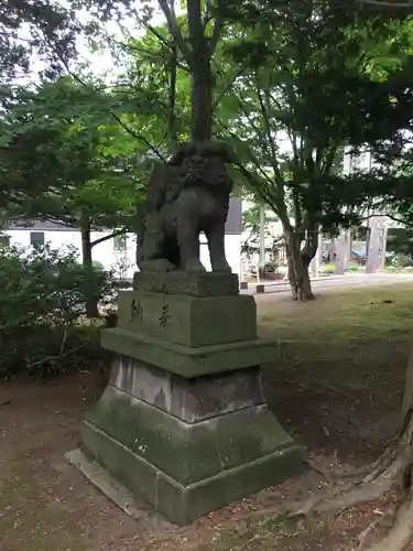 北広島市総鎮守　廣島神社の狛犬