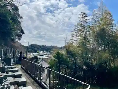大寳寺の{uncategorized: "未分類", other: "その他", undefined: "問題あり", building: "その他建物", grave: "お墓", sacred_gate: "鳥居", guardian: "狛犬", statue: "像", buddha: "仏像", history: "歴史", nature: "自然", garden: "庭園", animal: "動物", pagoda: "塔", temizu: "手水舎", mountain_gate: "山門・神門", sanctuary: "本殿・本堂", subordinate: "末社・摂社", art: "芸術", scenery: "景色", jizo: "地蔵", ema: "絵馬", goshuin: "御朱印", omikuji: "おみくじ", items: "授与品その他", amulet: "お守り", goshuincho: "御朱印帳", eats: "食事", festival: "お祭り", votive_dance: "神楽", shichigosan: "七五三参", wedding: "結婚式", experience: "体験その他", initially: "初詣", around: "周辺", anti_infection: "感染症対策"}