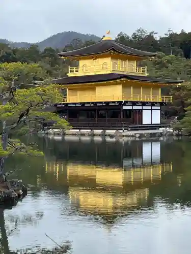 金閣寺不動堂の{uncategorized: "未分類", other: "その他", undefined: "問題あり", building: "その他建物", grave: "お墓", sacred_gate: "鳥居", guardian: "狛犬", statue: "像", buddha: "仏像", history: "歴史", nature: "自然", garden: "庭園", animal: "動物", pagoda: "塔", temizu: "手水舎", mountain_gate: "山門・神門", sanctuary: "本殿・本堂", subordinate: "末社・摂社", art: "芸術", scenery: "景色", jizo: "地蔵", ema: "絵馬", goshuin: "御朱印", omikuji: "おみくじ", items: "授与品その他", amulet: "お守り", goshuincho: "御朱印帳", eats: "食事", festival: "お祭り", votive_dance: "神楽", shichigosan: "七五三参", wedding: "結婚式", experience: "体験その他", initially: "初詣", around: "周辺", anti_infection: "感染症対策"}
