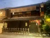 お登勢明神の{uncategorized: "未分類", other: "その他", undefined: "問題あり", building: "その他建物", grave: "お墓", sacred_gate: "鳥居", guardian: "狛犬", statue: "像", buddha: "仏像", history: "歴史", nature: "自然", garden: "庭園", animal: "動物", pagoda: "塔", temizu: "手水舎", mountain_gate: "山門・神門", sanctuary: "本殿・本堂", subordinate: "末社・摂社", art: "芸術", scenery: "景色", jizo: "地蔵", ema: "絵馬", goshuin: "御朱印", omikuji: "おみくじ", items: "授与品その他", amulet: "お守り", goshuincho: "御朱印帳", eats: "食事", festival: "お祭り", votive_dance: "神楽", shichigosan: "七五三参", wedding: "結婚式", experience: "体験その他", initially: "初詣", around: "周辺", anti_infection: "感染症対策"}