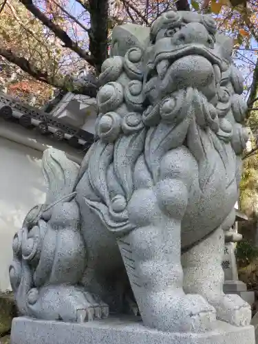岩屋神社の狛犬