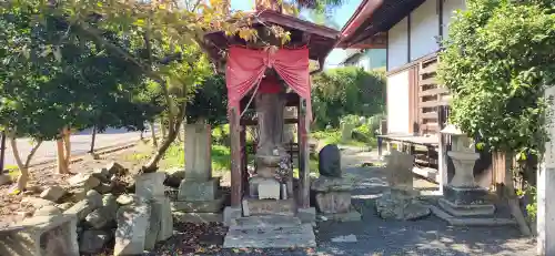 満願寺観音堂の地蔵