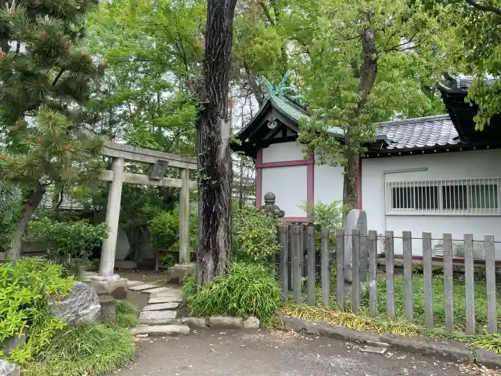 船方神社の{uncategorized: "未分類", other: "その他", undefined: "問題あり", building: "その他建物", grave: "お墓", sacred_gate: "鳥居", guardian: "狛犬", statue: "像", buddha: "仏像", history: "歴史", nature: "自然", garden: "庭園", animal: "動物", pagoda: "塔", temizu: "手水舎", mountain_gate: "山門・神門", sanctuary: "本殿・本堂", subordinate: "末社・摂社", art: "芸術", scenery: "景色", jizo: "地蔵", ema: "絵馬", goshuin: "御朱印", omikuji: "おみくじ", items: "授与品その他", amulet: "お守り", goshuincho: "御朱印帳", eats: "食事", festival: "お祭り", votive_dance: "神楽", shichigosan: "七五三参", wedding: "結婚式", experience: "体験その他", initially: "初詣", around: "周辺", anti_infection: "感染症対策"}