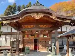 大慈寺の本殿