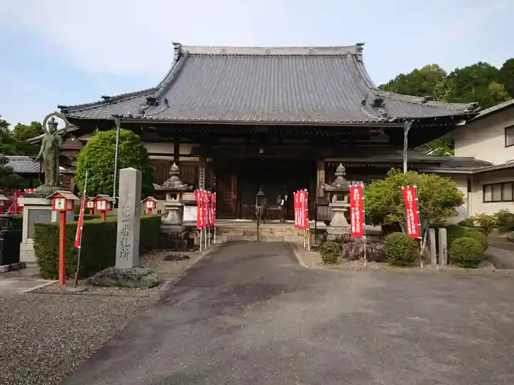 渭信寺の本殿・本堂