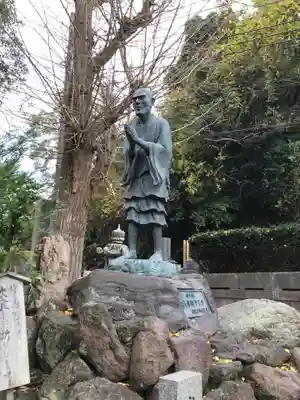 光触寺の像