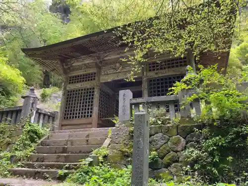 釋尊寺の山門