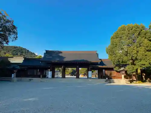 橿原神宮の山門・神門
