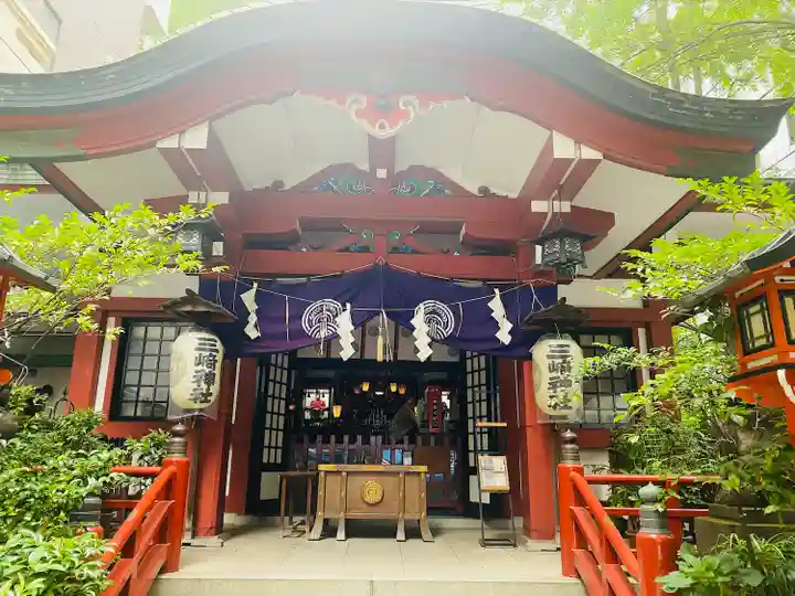 三崎稲荷神社の本殿・本堂
