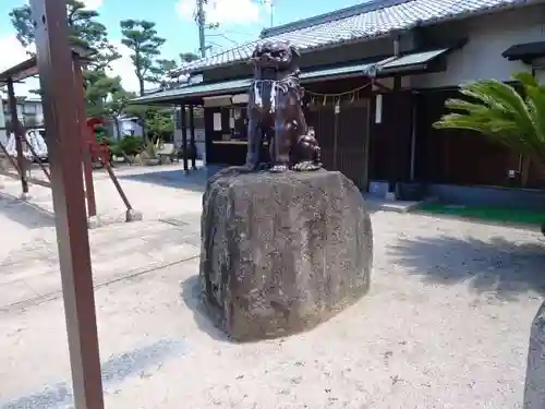 岡南神社の狛犬