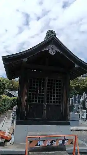 大善寺の{uncategorized: "未分類", other: "その他", undefined: "問題あり", building: "その他建物", grave: "お墓", sacred_gate: "鳥居", guardian: "狛犬", statue: "像", buddha: "仏像", history: "歴史", nature: "自然", garden: "庭園", animal: "動物", pagoda: "塔", temizu: "手水舎", mountain_gate: "山門・神門", sanctuary: "本殿・本堂", subordinate: "末社・摂社", art: "芸術", scenery: "景色", jizo: "地蔵", ema: "絵馬", goshuin: "御朱印", omikuji: "おみくじ", items: "授与品その他", amulet: "お守り", goshuincho: "御朱印帳", eats: "食事", festival: "お祭り", votive_dance: "神楽", shichigosan: "七五三参", wedding: "結婚式", experience: "体験その他", initially: "初詣", around: "周辺", anti_infection: "感染症対策"}