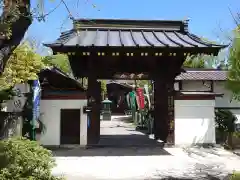 西光寺の山門