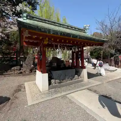 浅草神社の{uncategorized: "未分類", other: "その他", undefined: "問題あり", building: "その他建物", grave: "お墓", sacred_gate: "鳥居", guardian: "狛犬", statue: "像", buddha: "仏像", history: "歴史", nature: "自然", garden: "庭園", animal: "動物", pagoda: "塔", temizu: "手水舎", mountain_gate: "山門・神門", sanctuary: "本殿・本堂", subordinate: "末社・摂社", art: "芸術", scenery: "景色", jizo: "地蔵", ema: "絵馬", goshuin: "御朱印", omikuji: "おみくじ", items: "授与品その他", amulet: "お守り", goshuincho: "御朱印帳", eats: "食事", festival: "お祭り", votive_dance: "神楽", shichigosan: "七五三参", wedding: "結婚式", experience: "体験その他", initially: "初詣", around: "周辺", anti_infection: "感染症対策"}