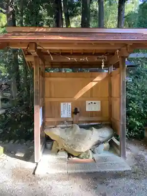 丹生神社の手水舎