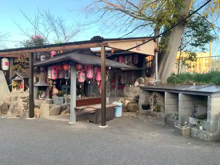 雪御所地蔵尊の本殿・本堂