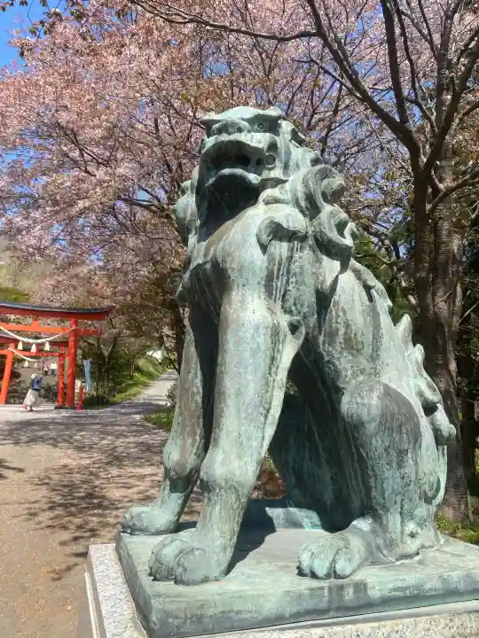 虻田神社の狛犬