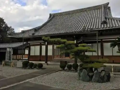 瑞境寺の本殿