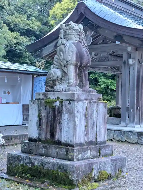 氣多大社の{uncategorized: "未分類", other: "その他", undefined: "問題あり", building: "その他建物", grave: "お墓", sacred_gate: "鳥居", guardian: "狛犬", statue: "像", buddha: "仏像", history: "歴史", nature: "自然", garden: "庭園", animal: "動物", pagoda: "塔", temizu: "手水舎", mountain_gate: "山門・神門", sanctuary: "本殿・本堂", subordinate: "末社・摂社", art: "芸術", scenery: "景色", jizo: "地蔵", ema: "絵馬", goshuin: "御朱印", omikuji: "おみくじ", items: "授与品その他", amulet: "お守り", goshuincho: "御朱印帳", eats: "食事", festival: "お祭り", votive_dance: "神楽", shichigosan: "七五三参", wedding: "結婚式", experience: "体験その他", initially: "初詣", around: "周辺", anti_infection: "感染症対策"}