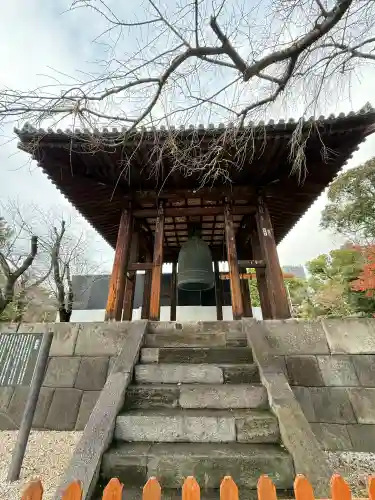 増上寺の{uncategorized: "未分類", other: "その他", undefined: "問題あり", building: "その他建物", grave: "お墓", sacred_gate: "鳥居", guardian: "狛犬", statue: "像", buddha: "仏像", history: "歴史", nature: "自然", garden: "庭園", animal: "動物", pagoda: "塔", temizu: "手水舎", mountain_gate: "山門・神門", sanctuary: "本殿・本堂", subordinate: "末社・摂社", art: "芸術", scenery: "景色", jizo: "地蔵", ema: "絵馬", goshuin: "御朱印", omikuji: "おみくじ", items: "授与品その他", amulet: "お守り", goshuincho: "御朱印帳", eats: "食事", festival: "お祭り", votive_dance: "神楽", shichigosan: "七五三参", wedding: "結婚式", experience: "体験その他", initially: "初詣", around: "周辺", anti_infection: "感染症対策"}