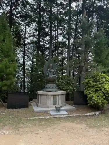 圓教寺の{uncategorized: "未分類", other: "その他", undefined: "問題あり", building: "その他建物", grave: "お墓", sacred_gate: "鳥居", guardian: "狛犬", statue: "像", buddha: "仏像", history: "歴史", nature: "自然", garden: "庭園", animal: "動物", pagoda: "塔", temizu: "手水舎", mountain_gate: "山門・神門", sanctuary: "本殿・本堂", subordinate: "末社・摂社", art: "芸術", scenery: "景色", jizo: "地蔵", ema: "絵馬", goshuin: "御朱印", omikuji: "おみくじ", items: "授与品その他", amulet: "お守り", goshuincho: "御朱印帳", eats: "食事", festival: "お祭り", votive_dance: "神楽", shichigosan: "七五三参", wedding: "結婚式", experience: "体験その他", initially: "初詣", around: "周辺", anti_infection: "感染症対策"}