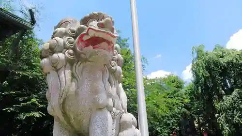 新倉氷川八幡神社の狛犬