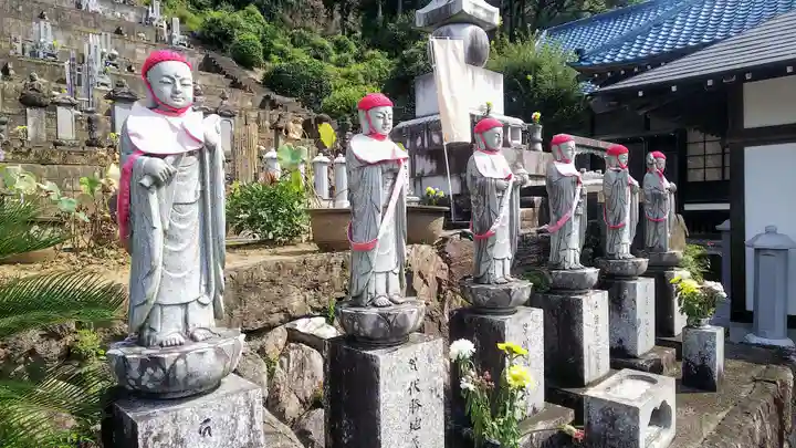 瀧泉寺の地蔵