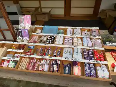 氣比神宮の{uncategorized: "未分類", other: "その他", undefined: "問題あり", building: "その他建物", grave: "お墓", sacred_gate: "鳥居", guardian: "狛犬", statue: "像", buddha: "仏像", history: "歴史", nature: "自然", garden: "庭園", animal: "動物", pagoda: "塔", temizu: "手水舎", mountain_gate: "山門・神門", sanctuary: "本殿・本堂", subordinate: "末社・摂社", art: "芸術", scenery: "景色", jizo: "地蔵", ema: "絵馬", goshuin: "御朱印", omikuji: "おみくじ", items: "授与品その他", amulet: "お守り", goshuincho: "御朱印帳", eats: "食事", festival: "お祭り", votive_dance: "神楽", shichigosan: "七五三参", wedding: "結婚式", experience: "体験その他", initially: "初詣", around: "周辺", anti_infection: "感染症対策"}