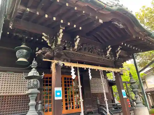 三囲神社の本殿・本堂