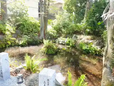秩父今宮神社の{uncategorized: "未分類", other: "その他", undefined: "問題あり", building: "その他建物", grave: "お墓", sacred_gate: "鳥居", guardian: "狛犬", statue: "像", buddha: "仏像", history: "歴史", nature: "自然", garden: "庭園", animal: "動物", pagoda: "塔", temizu: "手水舎", mountain_gate: "山門・神門", sanctuary: "本殿・本堂", subordinate: "末社・摂社", art: "芸術", scenery: "景色", jizo: "地蔵", ema: "絵馬", goshuin: "御朱印", omikuji: "おみくじ", items: "授与品その他", amulet: "お守り", goshuincho: "御朱印帳", eats: "食事", festival: "お祭り", votive_dance: "神楽", shichigosan: "七五三参", wedding: "結婚式", experience: "体験その他", initially: "初詣", around: "周辺", anti_infection: "感染症対策"}