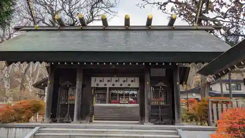 本輪西八幡神社の山門・神門