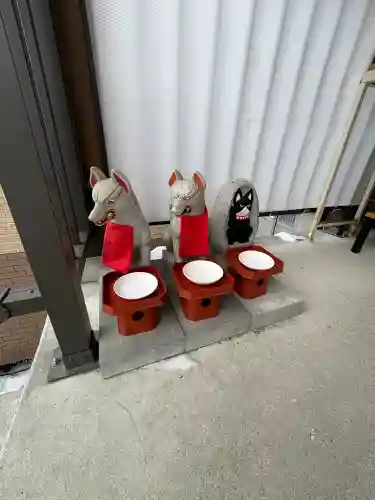 清田稲荷神社の{uncategorized: "未分類", other: "その他", undefined: "問題あり", building: "その他建物", grave: "お墓", sacred_gate: "鳥居", guardian: "狛犬", statue: "像", buddha: "仏像", history: "歴史", nature: "自然", garden: "庭園", animal: "動物", pagoda: "塔", temizu: "手水舎", mountain_gate: "山門・神門", sanctuary: "本殿・本堂", subordinate: "末社・摂社", art: "芸術", scenery: "景色", jizo: "地蔵", ema: "絵馬", goshuin: "御朱印", omikuji: "おみくじ", items: "授与品その他", amulet: "お守り", goshuincho: "御朱印帳", eats: "食事", festival: "お祭り", votive_dance: "神楽", shichigosan: "七五三参", wedding: "結婚式", experience: "体験その他", initially: "初詣", around: "周辺", anti_infection: "感染症対策"}