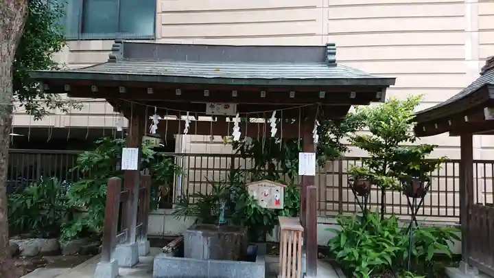 氷川鍬神社の手水舎