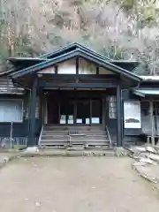 茶湯寺の本殿