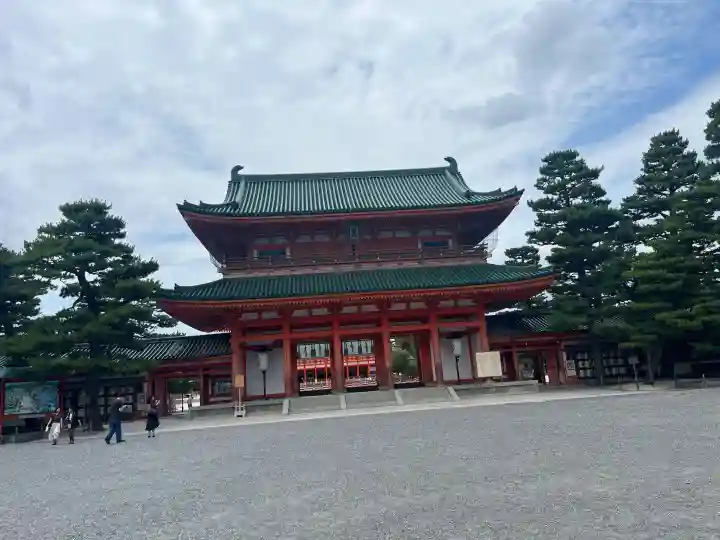 平安神宮の山門・神門