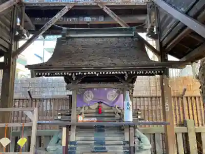 被官稲荷神社の本殿・本堂