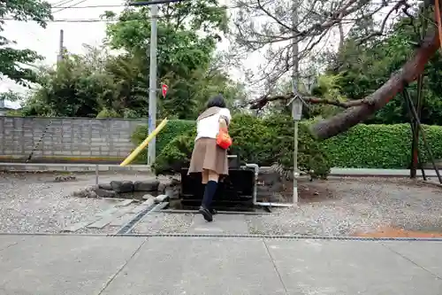 神明神社（江俣）の手水舎
