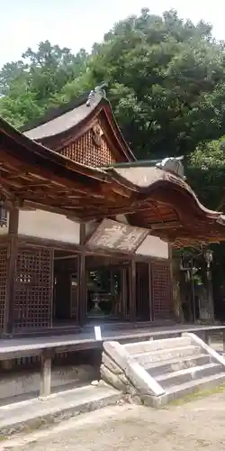 油日神社の本殿