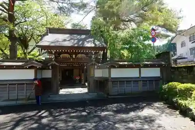 宝善院の山門・神門