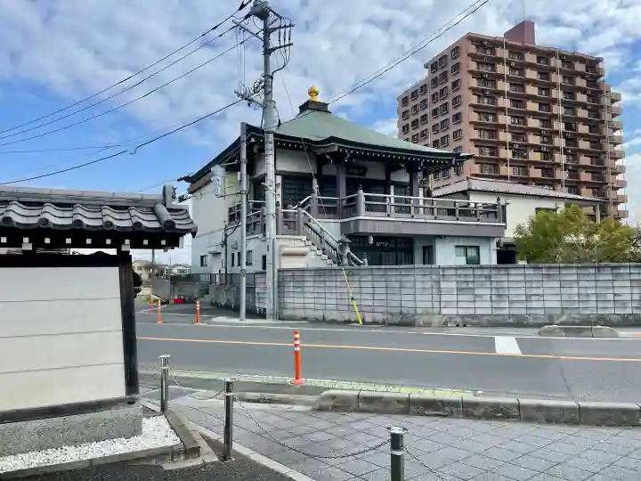 普門院の{uncategorized: "未分類", other: "その他", undefined: "問題あり", building: "その他建物", grave: "お墓", sacred_gate: "鳥居", guardian: "狛犬", statue: "像", buddha: "仏像", history: "歴史", nature: "自然", garden: "庭園", animal: "動物", pagoda: "塔", temizu: "手水舎", mountain_gate: "山門・神門", sanctuary: "本殿・本堂", subordinate: "末社・摂社", art: "芸術", scenery: "景色", jizo: "地蔵", ema: "絵馬", goshuin: "御朱印", omikuji: "おみくじ", items: "授与品その他", amulet: "お守り", goshuincho: "御朱印帳", eats: "食事", festival: "お祭り", votive_dance: "神楽", shichigosan: "七五三参", wedding: "結婚式", experience: "体験その他", initially: "初詣", around: "周辺", anti_infection: "感染症対策"}