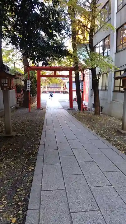 花園神社の鳥居