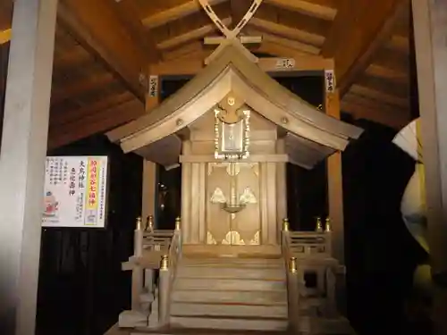 大鳥神社の末社・摂社