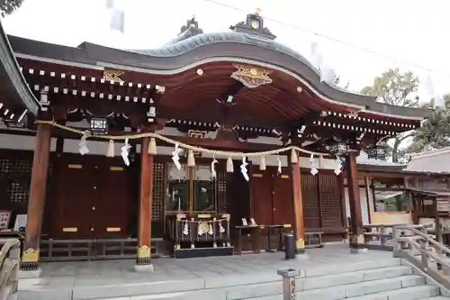 辛國神社の本殿