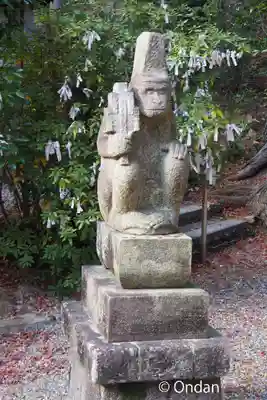 猿丸神社の狛犬