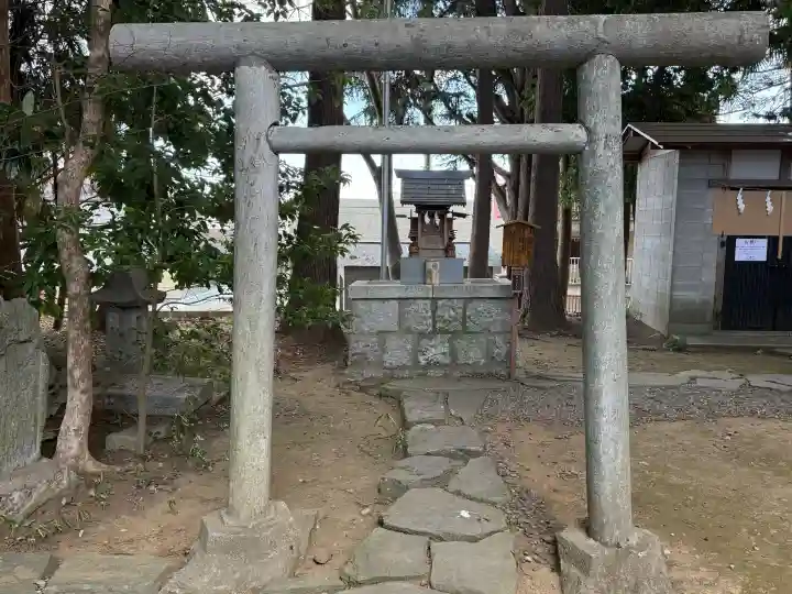 鹿嶋神社の{uncategorized: "未分類", other: "その他", undefined: "問題あり", building: "その他建物", grave: "お墓", sacred_gate: "鳥居", guardian: "狛犬", statue: "像", buddha: "仏像", history: "歴史", nature: "自然", garden: "庭園", animal: "動物", pagoda: "塔", temizu: "手水舎", mountain_gate: "山門・神門", sanctuary: "本殿・本堂", subordinate: "末社・摂社", art: "芸術", scenery: "景色", jizo: "地蔵", ema: "絵馬", goshuin: "御朱印", omikuji: "おみくじ", items: "授与品その他", amulet: "お守り", goshuincho: "御朱印帳", eats: "食事", festival: "お祭り", votive_dance: "神楽", shichigosan: "七五三参", wedding: "結婚式", experience: "体験その他", initially: "初詣", around: "周辺", anti_infection: "感染症対策"}