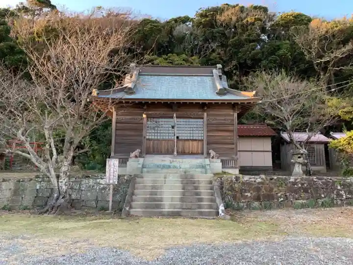 鶴崎神社の本殿・本堂