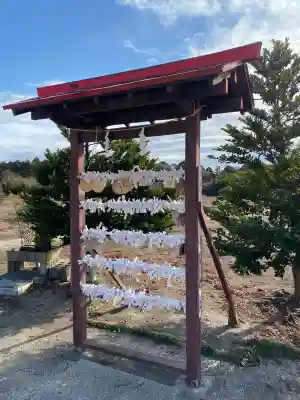 鹿嶋三嶋神社の{uncategorized: "未分類", other: "その他", undefined: "問題あり", building: "その他建物", grave: "お墓", sacred_gate: "鳥居", guardian: "狛犬", statue: "像", buddha: "仏像", history: "歴史", nature: "自然", garden: "庭園", animal: "動物", pagoda: "塔", temizu: "手水舎", mountain_gate: "山門・神門", sanctuary: "本殿・本堂", subordinate: "末社・摂社", art: "芸術", scenery: "景色", jizo: "地蔵", ema: "絵馬", goshuin: "御朱印", omikuji: "おみくじ", items: "授与品その他", amulet: "お守り", goshuincho: "御朱印帳", eats: "食事", festival: "お祭り", votive_dance: "神楽", shichigosan: "七五三参", wedding: "結婚式", experience: "体験その他", initially: "初詣", around: "周辺", anti_infection: "感染症対策"}