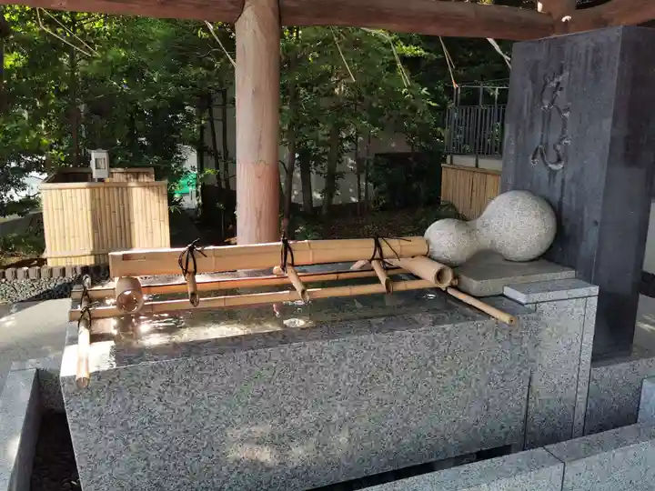 東郷神社の手水舎
