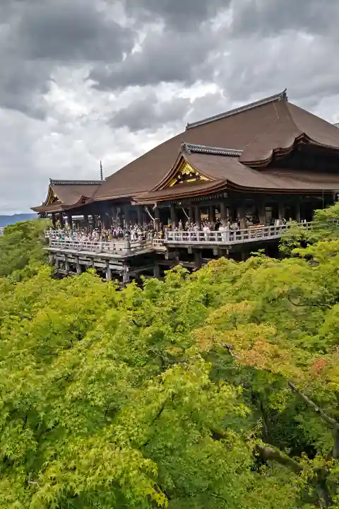 清水寺の{uncategorized: "未分類", other: "その他", undefined: "問題あり", building: "その他建物", grave: "お墓", sacred_gate: "鳥居", guardian: "狛犬", statue: "像", buddha: "仏像", history: "歴史", nature: "自然", garden: "庭園", animal: "動物", pagoda: "塔", temizu: "手水舎", mountain_gate: "山門・神門", sanctuary: "本殿・本堂", subordinate: "末社・摂社", art: "芸術", scenery: "景色", jizo: "地蔵", ema: "絵馬", goshuin: "御朱印", omikuji: "おみくじ", items: "授与品その他", amulet: "お守り", goshuincho: "御朱印帳", eats: "食事", festival: "お祭り", votive_dance: "神楽", shichigosan: "七五三参", wedding: "結婚式", experience: "体験その他", initially: "初詣", around: "周辺", anti_infection: "感染症対策"}